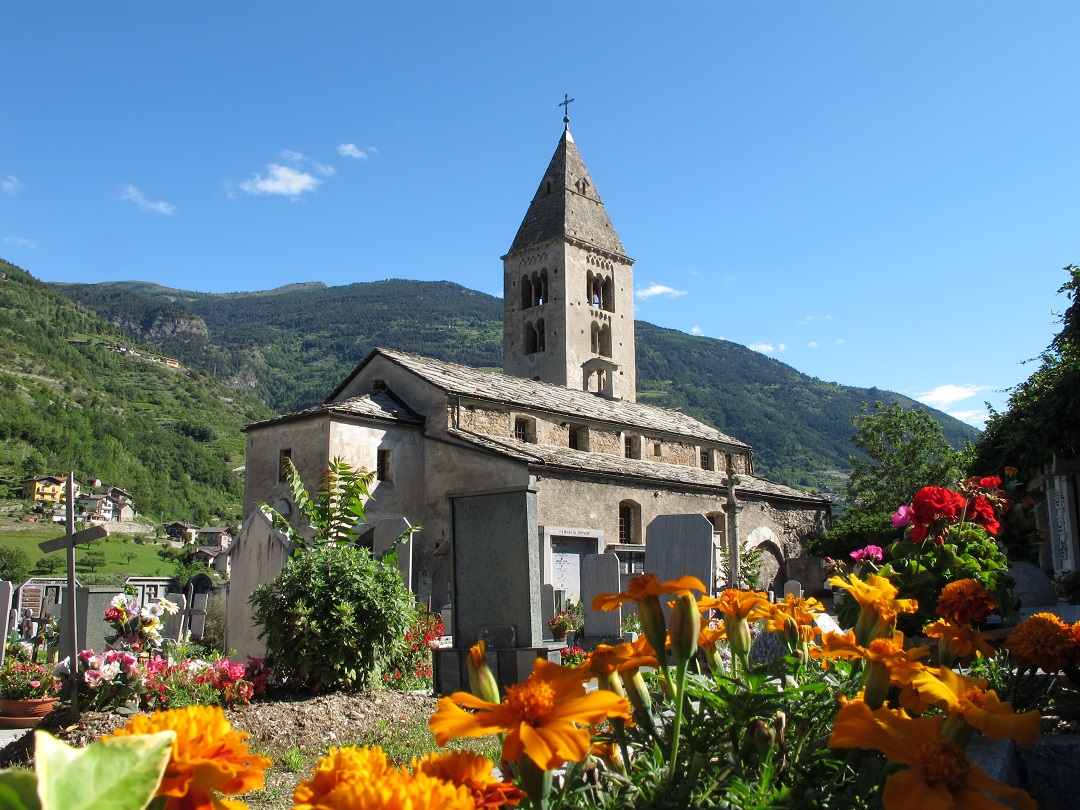 Villeneuve, chiea sa di Santa Maria